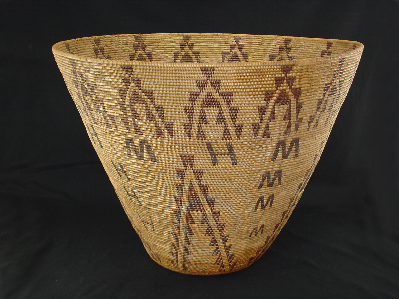 Mebêngôkre burden basket - Infinity of Nations: Art and History in