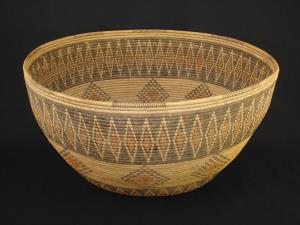 An early and large Panamint rattlesnake basket
