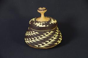 Karok, Elizabeth Hickox basket with matching lid