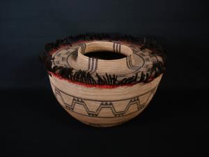 A very fine and large Kawaiisu olla-shaped basket