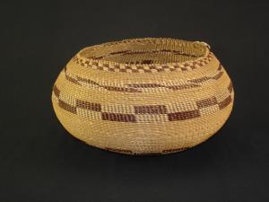 A very Special and Fine Pomo degikup shaped basket